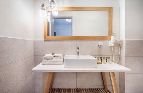 Afytos Hotel | Elies 33 Bio Retreat