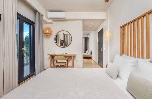 Afytos Hotel | Elies 33 Bio Retreat