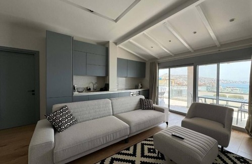 Kodrra Hotel | Elite Sea View Jacuzzi Penthouses