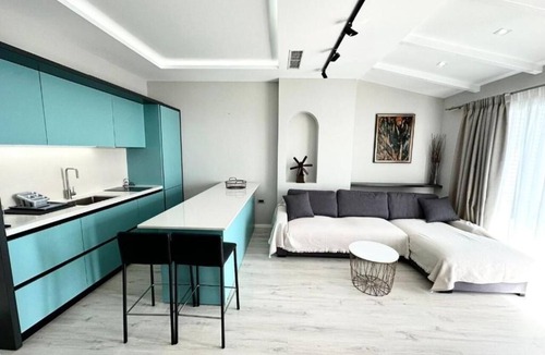 Kodrra Hotel | Elite Sea View Jacuzzi Penthouses