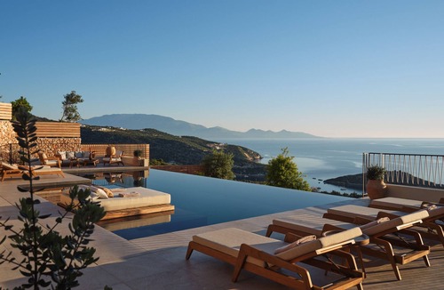 Korithi Villa | Eliterra Villa I, Timeless Serenity & Heated Pool