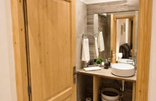 Selinia House | Elvira Boutique Suites - Elegant Studios near the Sea