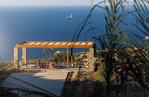 Agia Pelagia Villa | Elysium Caved Alousia - Carved From Calm by etouri
