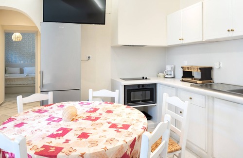 Naxos House | Elysium Cottage with Sea View, Wi-Fi, and Air Conditioning