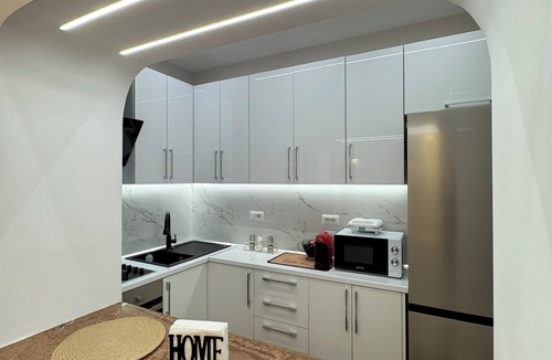 Rade Apartment | Emar Luxury Apartment-Modern,Bright & Spacious Stay in Central Durres (Sleeps 4)