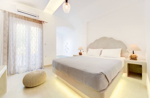 Karterados Hotel | Emerald Collection Suites