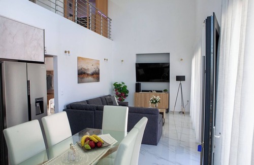 Gouvai Villa | Emma-Peris Villa, By IdealStay Experience