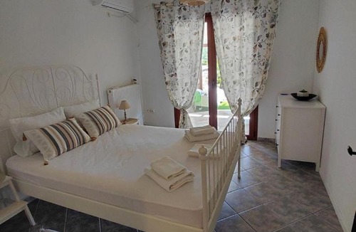Steni Dirfyos Apartment | Emma's HOUSE near beach