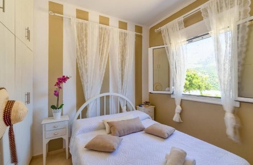 Triopetra House | Emmanuela House with garden and sea view