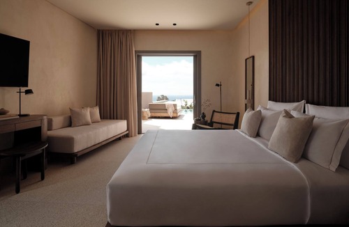 Megalochori Hotel | Enarma Suites & Spa Wellness Retreat
