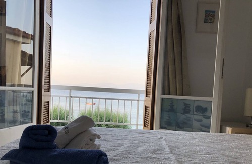 Xylokastro-Evrostina Apartment | Endless apartment with sea view