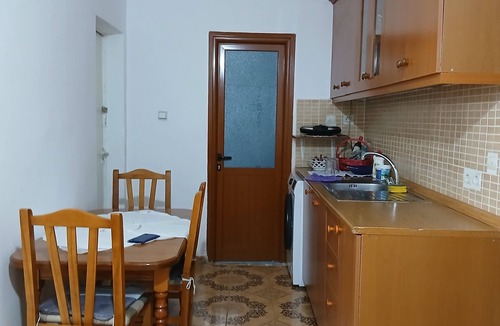 Berat Apartment | Enjoyable 1-bedroom apartment with AC in charming Berat