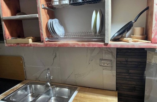 Qerek Ski Chalet | Enjoyable 1-bedroom chalet with AC in charming Hamallaj