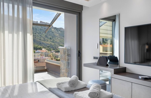 Nafplion City Centre Hotel | Ennea Muses Rooms & Suites