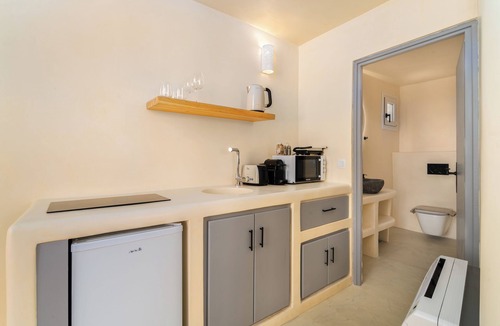 Exo Gonia House | Eolithos Suites