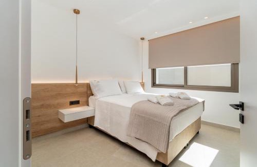 Agios Nikolaos Town Villa | Eos Horizon Suite