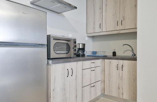 Platanitis Apartment | Epipleon Luxury Suites - 103 - Δωμάτιο 35τμ με βεράντα 35τμ μπροστά στη θάλασσα