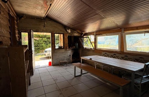 Donji Crnobreg Villa | Ereniku Alpine Cabin-Riverfront Escape