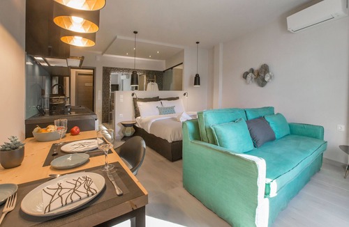 Monastiraki Apartment | Ermou w Jacuzzi Acropolis View Monastiraki