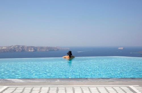 Fira Resort | Erosantorini Luxury Private Estate & Suites