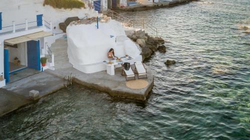 Mandrakia House | Esperanza Fisherman Houses