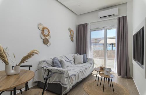 Old Quarter Apartment | Ethereal Apartments By The Sea- Central & Cozy Stay