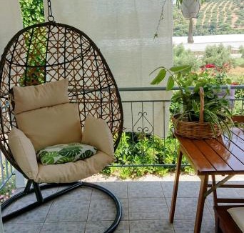 Lepreo Apartment | Evilion house inTholo. Sea, nature, relaxation!