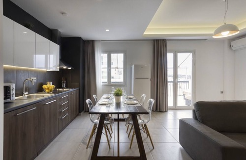 Psirri Apartment | Evripidou 4·Renovated 3BDR Apartment in the heart