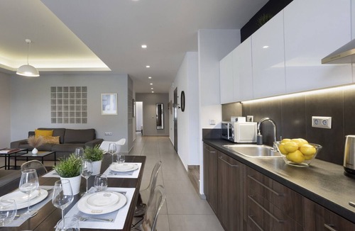 Psirri Apartment | Evripidou 4·Renovated 3BDR Apartment in the heart