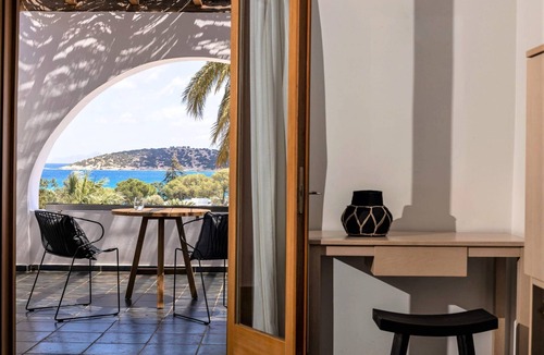 Agios Nikolaos Town Villa | Exclusive Crete Hotel | Seaview Room in Prime Location | Stunning Ocean Views