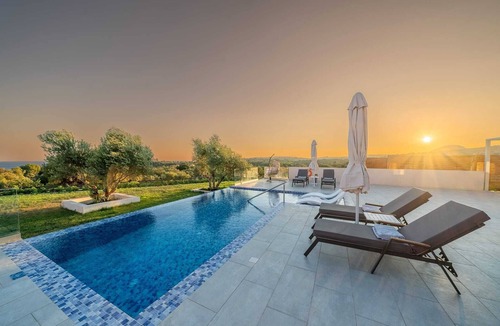 Karavados Villa | EXECUTIVE VILLA I, Villa