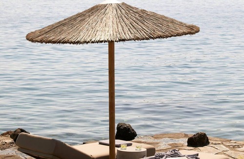 Agios Nikolaos Town Villa | Exquisite Crete Hotel | Modern Seaside Bungalow | 1 Bedroom | Prime Location