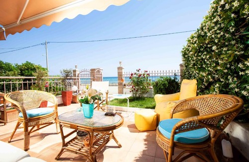 Nea Propontida House | F & B Summer Collection - Mouries - Seafront