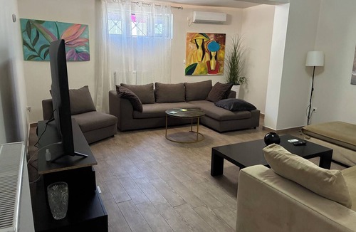 Saronikos Apartment | Fabulous 2-bedroom apartment with AC in Kalivia Thorikou