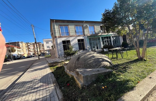 Erseke Apartment | Fabulous 4-bedroom apartment with AC in charming Ersekë