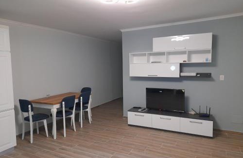Shkembi i Kavajes Apartment | Family apartment PePa Dürres