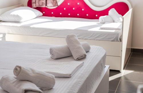 Sakës Apartment | Family Apartment with Resort Access Talea Coast by PikHost