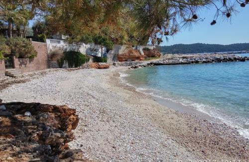 Potos House | Family house by the beach