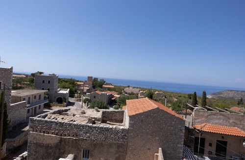 Omales Apartment | Family Room - Castello di Haria
