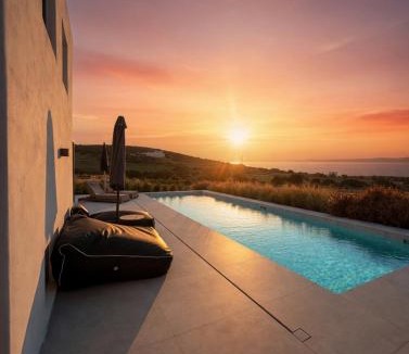 Paros Villa | Faragas Hill Oasis Villa