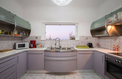 Kato Galatas Apartment | Feel like Home, sunlight apartment, seaview & pool
