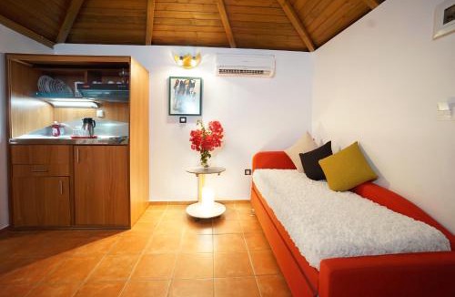 Leivathos Apartment | Felix Residence & Lucia Simona Villas