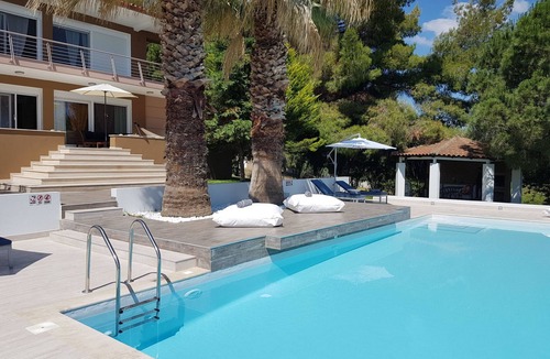 Kriopigi House | Ferienvilla "Anna Maria" mit Blick auf das Wasser by Interhome