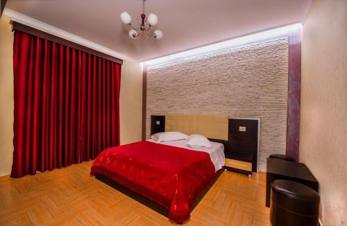 Mbrostar-Urë Hotel | Fieri International Hotel