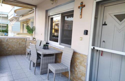 Nea Peramos Apartment | Fillios House