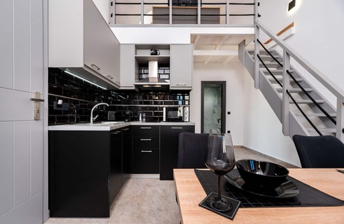 Perissa House | Filoxenia Luxury Villas