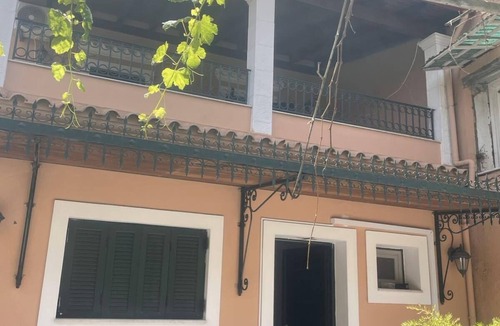 Pagi Villa | Finca "Mountain House Pagoi" with Mountain View, Private Garden & Wi-Fi
