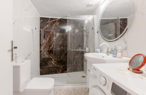 Moschato-Tavros Apartment | Flat by Moschato