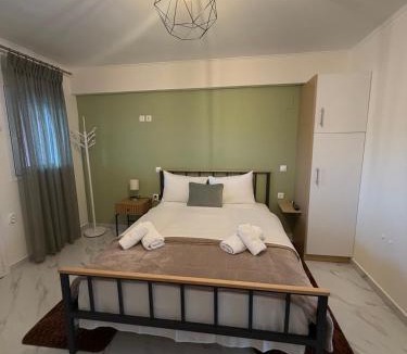Mesolongi Apartment | Flo's Apartments