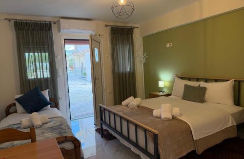 Mesolongi Apartment | Flo's Apartments
